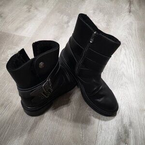 Blowfish Ladies Size 6.5 Black Faux Leather Faux Fur Lined Ankle Boots